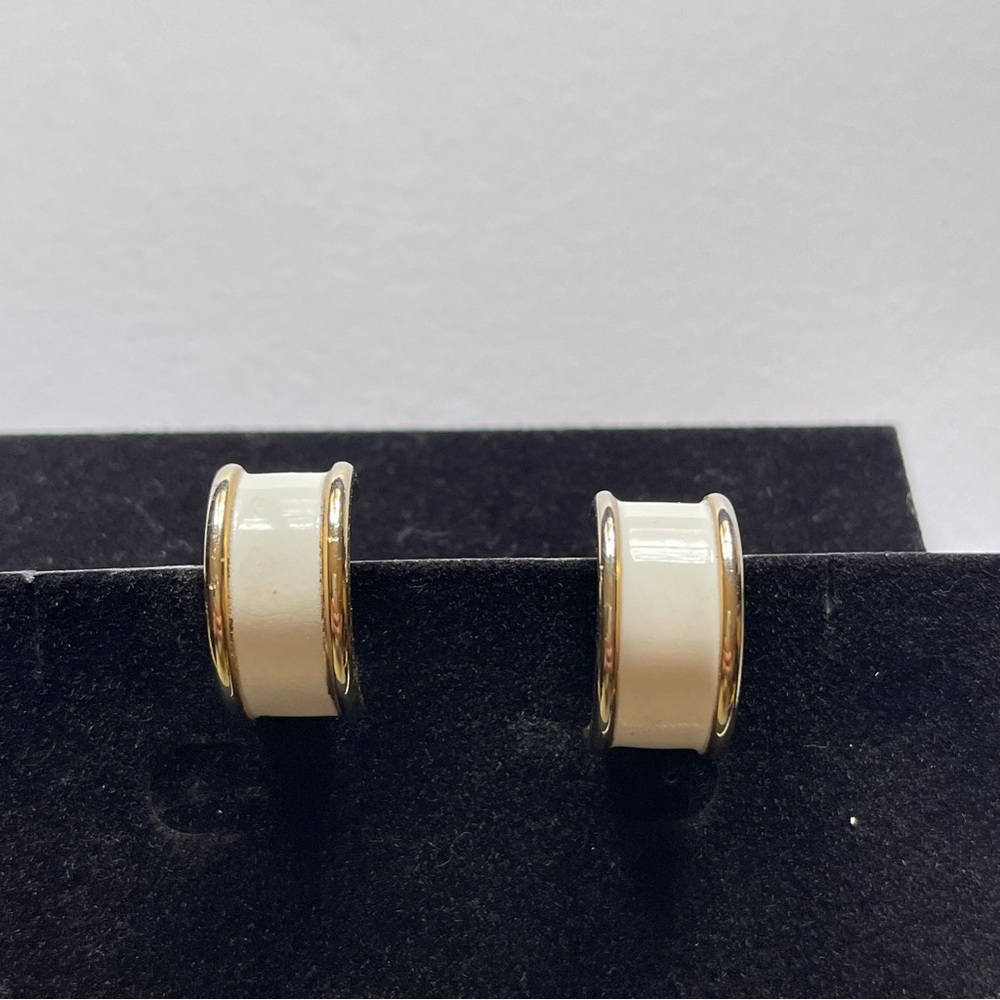 Vintage Napier White Enamel Gold Tone Hoop Screw Back Clip Earrings Signed USA